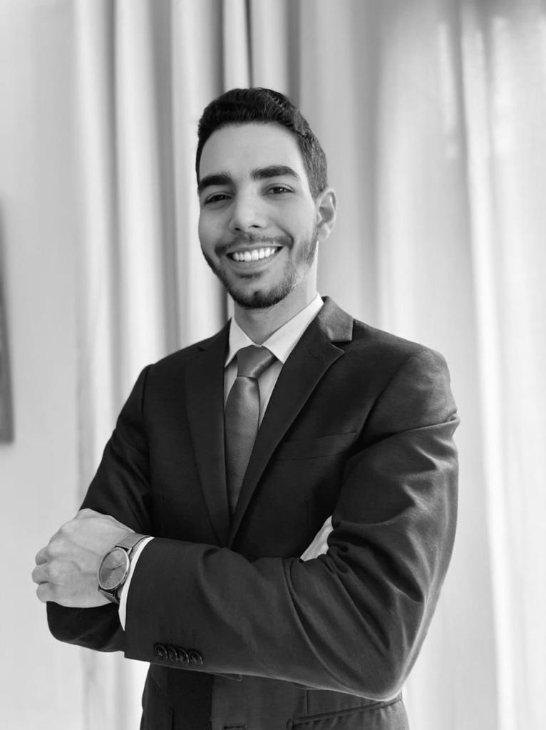 Dr. Matheus Fernandes, advogado
